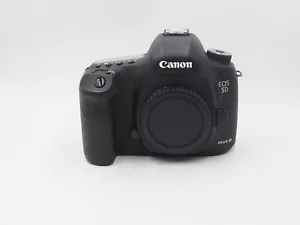 Canon EOS 5D Mark III digital camera body w/ grip (UDJ124) US BUYERS ONLY - Picture 1 of 5