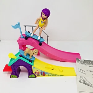 2016 Mattel Barbie Club Chelsea Flip and Fun Skate Ramp Complete Dog Doll - Picture 1 of 5