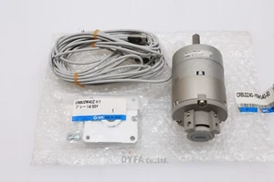 SMC Genuine New CRBU2Z40-Y9W040-90-T79L Rotary Actuator CYL-ROT-I-225 =2A33 - Picture 1 of 14