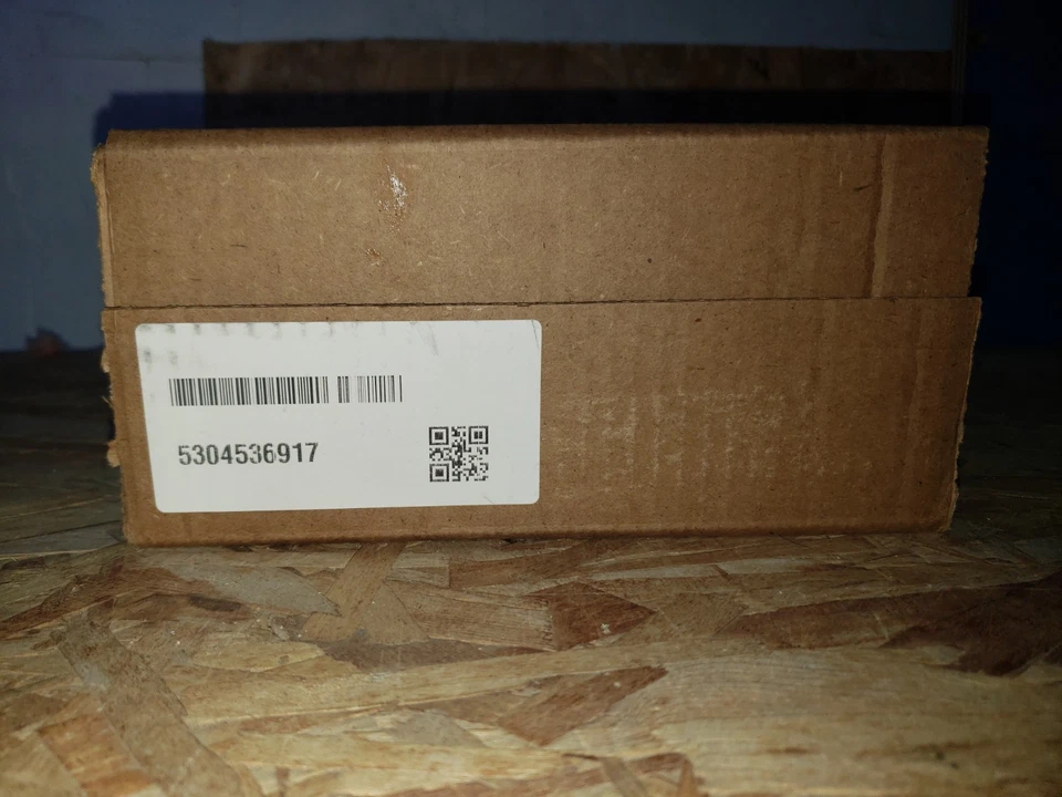 5304536917 OEM Frigidaire Refrigerator Control Board New - Image 1 of 1