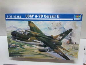 1:32 Trumpeter 02245 USAF A-7D CRUSADER II Bausatz kompl. ungebaut  (S8) - Bild 1 von 3