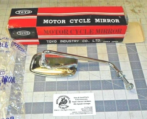 HONDA CA95 88110-001-305 TOYO RIGHT MIRROR NOS 1 QUANTITY VINTAGE FREE SHIPPING - Foto 1 di 2