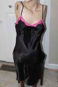 Women's Morgan Taylor Knee Length Nightgown Size Med ~ Black with Pink Polka Dot - Picture 1 of 4