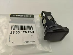 Renault Nissan Dacia Captur, Duster, Megane 3 Clio 4 12V 120W Lighter - Picture 1 of 5