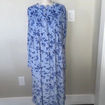 Vestido de Noche ARIA Azul y Blanco Acogedor Manga Larga Polar Tejido MEDIANO Foto 1 de 4