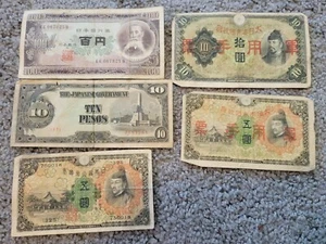 5x Vintage Yen Paper Notes - 5, 10, 100, Ten pesos Circulated Bills - Picture 1 of 2