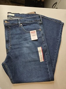 Levi's Strauss & Co. Gold Signature Mens Relaxed Fit Jeans New - 42W x 30L - Picture 1 of 8