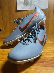 Nike Cleats Vapor 12 Club FG/MG. Great condition. Worn once. Soccer cleats - Picture 1 of 5