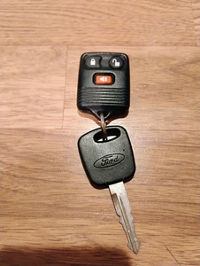 Keyless Entry Remote Control Car and Key Fob Genuine Ford F150 - Picture 1 of 2