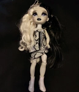 Muñeca alta sombra arco iris HEATHER GRAYSON pelo negro blanco con traje y zapatos - Imagen 1 de 4