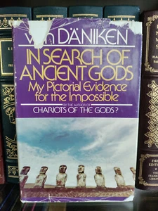 Von Daniken_In Search of Ancient Gods_HCDJ_BCE_1973 - Imagen 1 de 12
