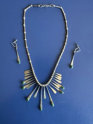 Collar de malaquita de plata de ley vintage a juego aretes con tornillo trasero Foto 1 de 4