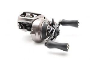 Shimano Escorpión Bfs Izquierdo Cebo Fundición Carrete Cerca De Mint Japón #2534 - Imagen 1 de 16
