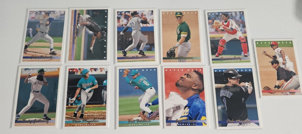 Lote de 22 cartas de béisbol Upper Deck 1993 usadas  Foto 1 de 4