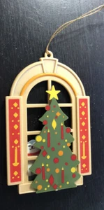 Gallery Originals Avon Holiday Window Cat Tree Ornament Vintage - Picture 1 of 2