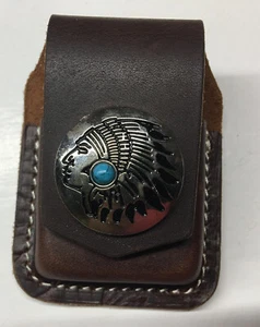 Estuche de cuero para encendedor Zippo soporte bolsa de cinturón marrón jefe indio nativo americano - Imagen 1 de 6
