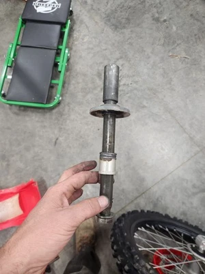 2000 95-01 HONDA CR125R CR250R OEM FRONT WHEEL RIM AXLE PIVOT BOLT 44301-MAC-780 - Image 1 of 3