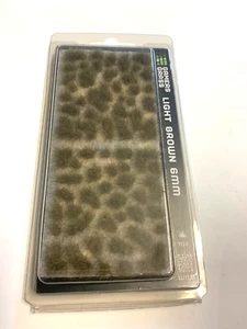 Gamers Erba Marrone Chiaro Ciuffi Peel N Stick Gaming Treni GG6 LB - Foto 1 di 2