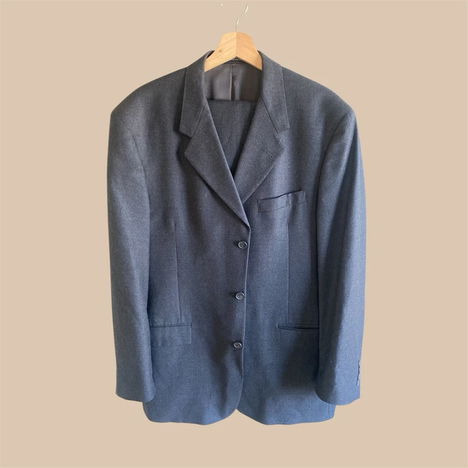 Traje de hombre Keneth Cole NY 2 piezas chaqueta gris oscuro 44L pantalones 38X29 frente plano Foto 1 de 4