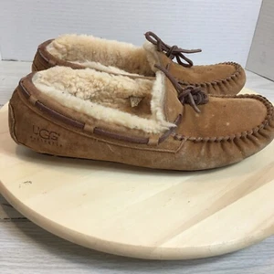 UGG Dakota Slippers Women's  Shoes Tan 5612 Moccasin Loafers Sherpa Sz 10 - Picture 1 of 9