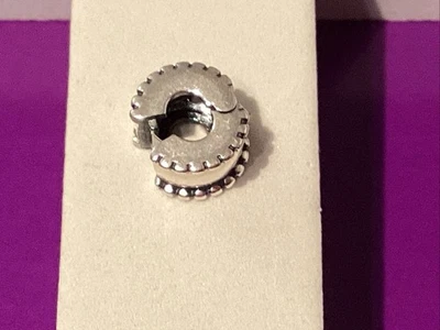 Authentic Pandora S925 ALE Sterling Silver Beveled Edge Clip Charm - Image 1 of 4