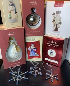 Lotto Hallmark Mr pupazzo di neve perline fiocchi di neve accogliente nobile schiaccianoci campana bosco - Foto 1 di 17