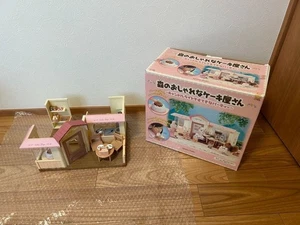 Sylvanian Families Stylish Forest Cake Shop w/Box - Picture 1 of 11