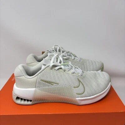 NOVO Tênis de Treinamento Nike Metcon 9 Branco Vidro Marinho Dourado Metálico Feminino Tamanho 9.5 - Imagem 1 de 4
