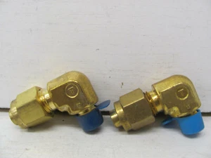 LOTE DE 2 CODOS DE LATÓN TYLOK MACHO ROSCADOS 5/16 X 1/8NPT NUEVOS (OTROS) - Imagen 1 de 3