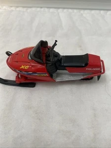 2001 Ertl 1:32 Scale Outdoor Sportsman Polaris XC SP 600 Red Snowmobile #36551 - Picture 1 of 8