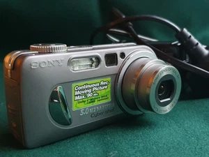 Sony Digital Camera Cybershot DSC-P10 5.0MP Silver Tested - Picture 1 of 6