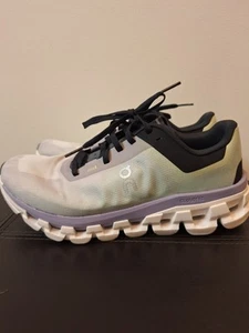 On Cloudflow 4 Blue Fade Glyzinien Damen-Laufschuhe Turnschuhe Größe 9 - Bild 1 von 11