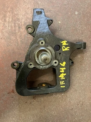 Nudillo de dirección husillo derecho 4x2 2000-01 Ram 1500 P/N 52106424AA Foto 1 de 4