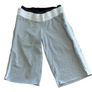 Bermuda donna Lululemon taglia 6 pantaloncino doppio girovita grigio cuciture interne 14,5” - Foto 1 di 7