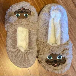 Siamese or Ragdoll cat fuzzy slippers - blue eyes, chocolate point kitties - Picture 1 of 1