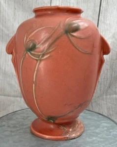 Vintage Roseville Pottery 884-8 Double Handled Teasel Vase = - Picture 1 of 8