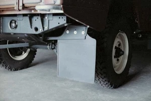 LAND ROVER DEFENDER 110/130 HINTERE SCHLAMMKLAPPEN (PAAR) BTR277 - Bild 1 von 1
