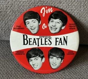 Pulsante Pinback 3 1/2" Vintage e Originale 1964 I'm A Official Beatles Fan - Bello! - Foto 1 di 6