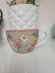 *New* 1pc Pip Studio Cappuccino Cup XL Hummingbirds Khaki Floral Large - Picture 1 of 8
