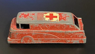Vintage Midgetoy Ambulance Made In The United States Red Paint 4” PAT 2775847 - Image 1 of 4