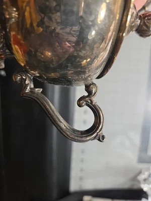 Vintage WM Rogers Silverplate Creamer and Sugar Bowl w/Lid Set - Image 1 of 4