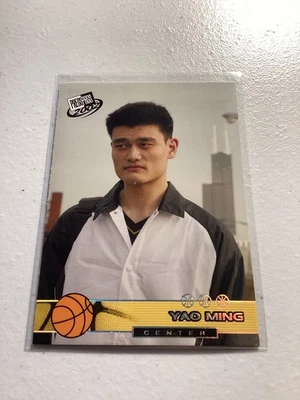 Press Pass 2002 - Yao Ming #18 Holofoil (RC) Foto 1 de 2