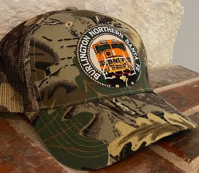 Gorra/Sombrero - (ESTILO CAMUFLAJE) Burlington Northern Santa Fe (BNSF) #22325-NUEVO Foto 1 de 3
