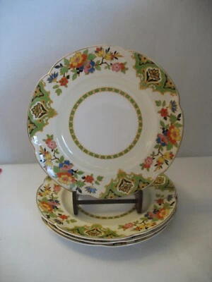S/4  Johnson Brothers Pareek JB342 Multifloral green & black 8 7/8" lunch plate - Image 1 of 4