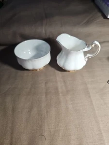 Paragon Majesty Queen England Sugar Bowl Creamer Fine Bone China White & Gold - Picture 1 of 9