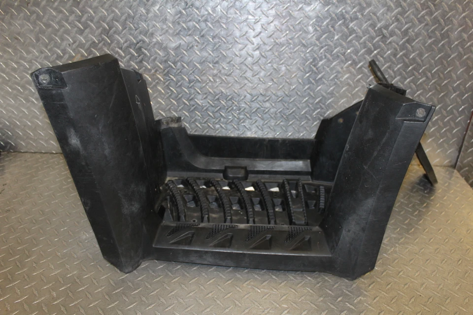 Polaris Sportsman XP 850 HO 2012 dirección asistida eléctrica protector contra salpicaduras de barro izquierdo espacio para los pies Foto 1 de 4