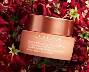 Clarins Extra-Firming Jour SPF 15 Anti-Falten Tagescreme für Alle Hauttypen 50ml - Bild 1 von 5
