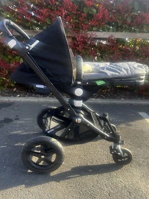 Bugaboo Chameleon 3 - Bassinet,  Pushchair Seat, Raincover and footmuff   - Image 1 of 2