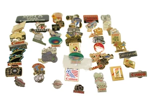 Collection rare CANON lapel pin pins vintage FD EOS 45 pieces Porsche 924 /24 - Bild 1 von 9