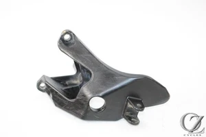 06-14 Soporte reposapiés derecho Suzuki M109R M109 VZR1800 - Imagen 1 de 4